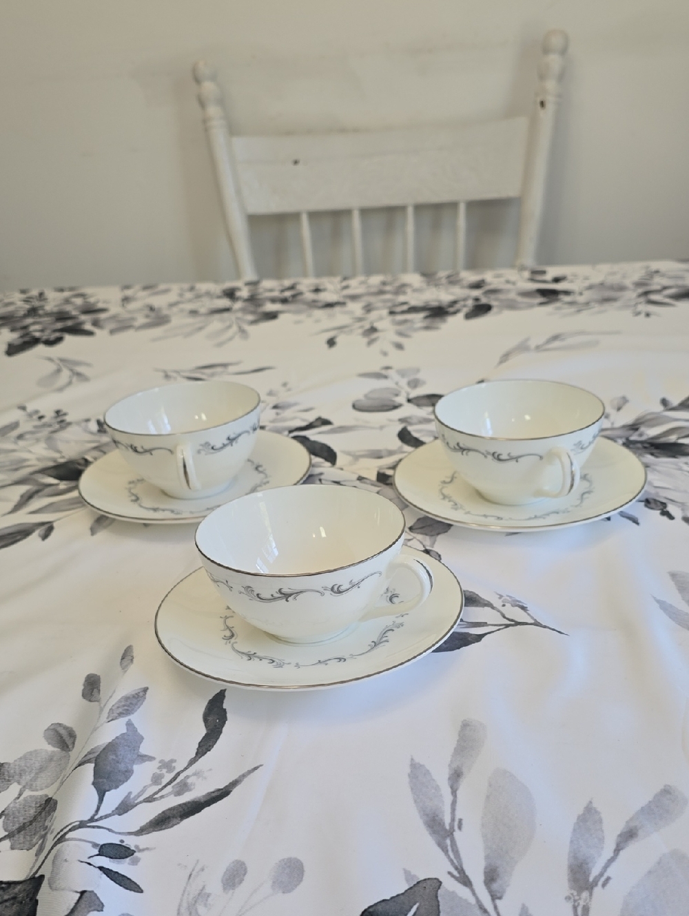 Vintage Royal Doulton Coronet 6 Pcs Cups Saucers English Fine Bone China H4947